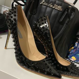 SPIKED HIGH HEELS (BLACK)
